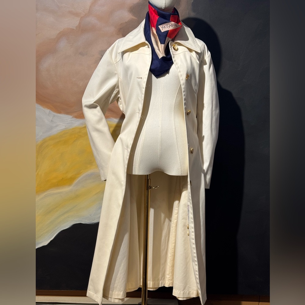 Vntg LONDON FOG Cream Belted Trench
